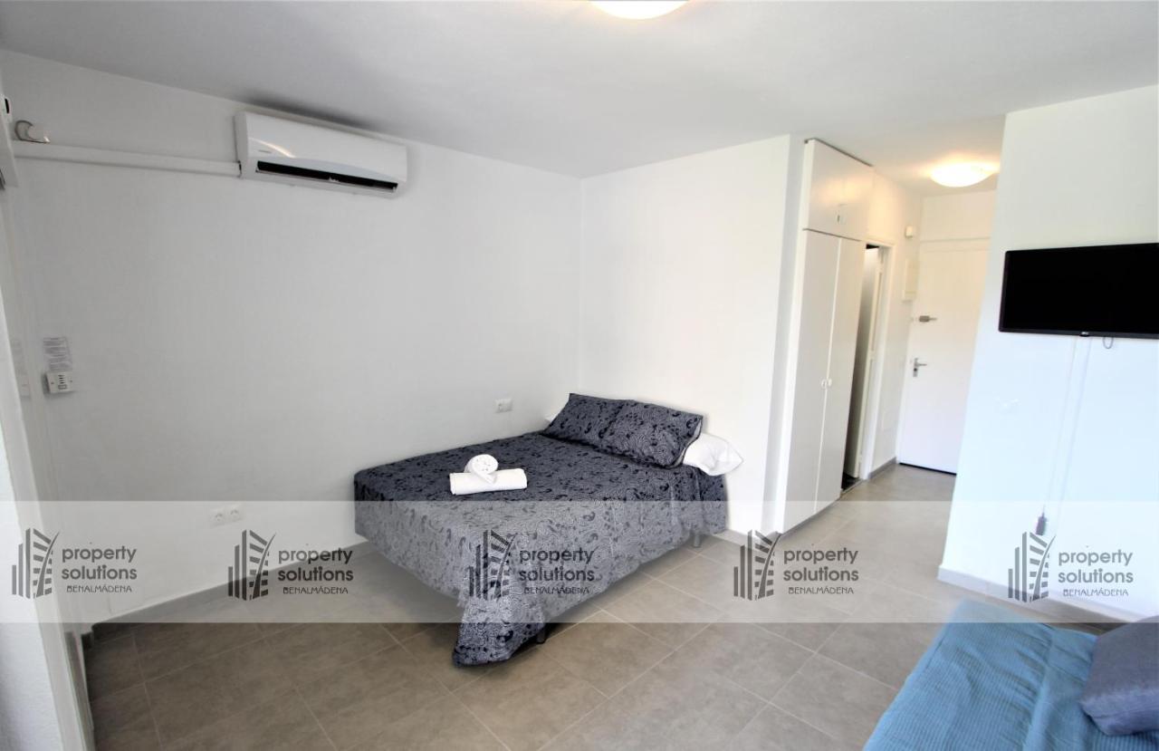 135 Agata Apartamentos. Piscina Y Playa. A Corta Distancia Del Centro. 贝纳尔马德纳 外观 照片