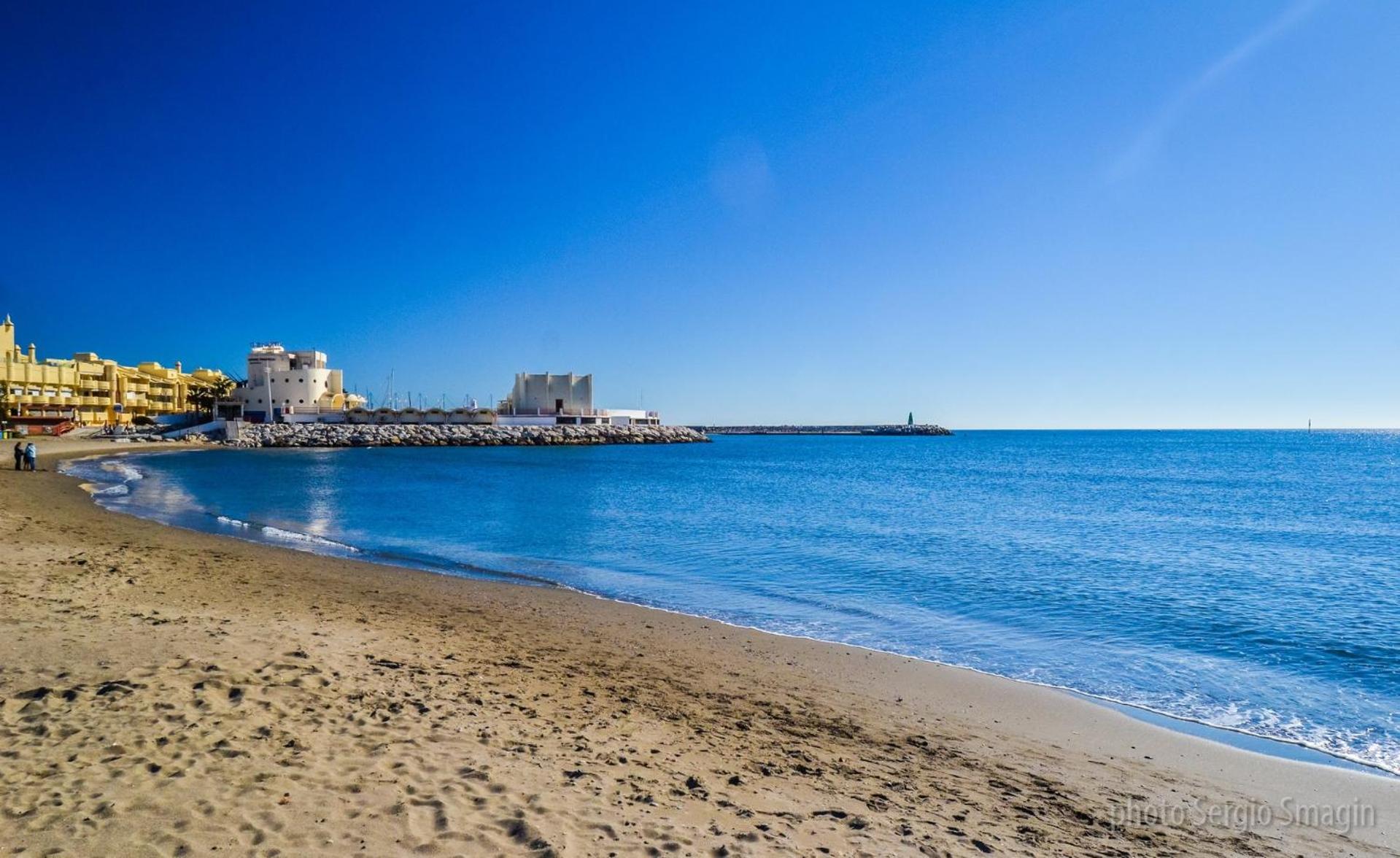 135 Agata Apartamentos. Piscina Y Playa. A Corta Distancia Del Centro. 贝纳尔马德纳 外观 照片