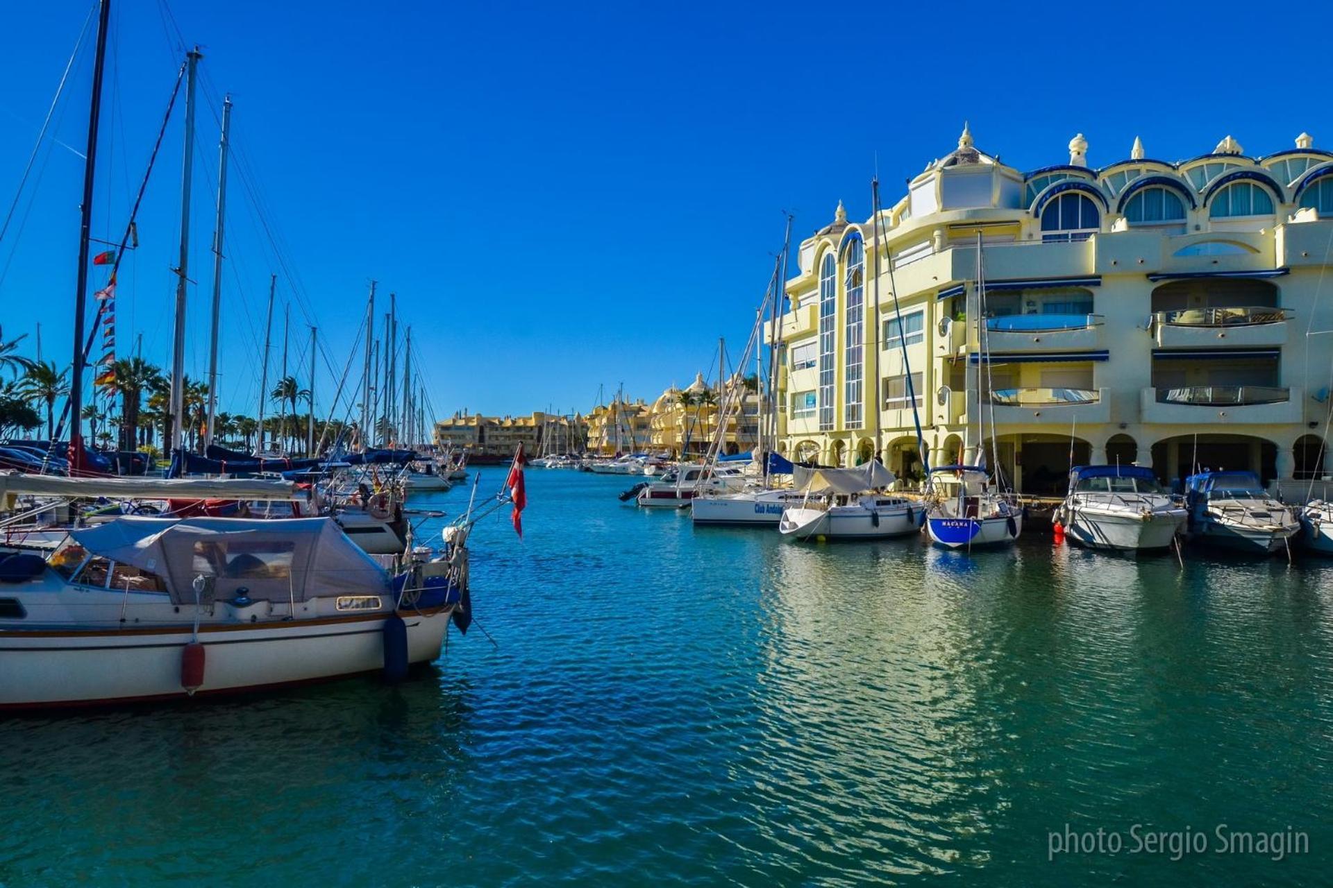135 Agata Apartamentos. Piscina Y Playa. A Corta Distancia Del Centro. 贝纳尔马德纳 外观 照片
